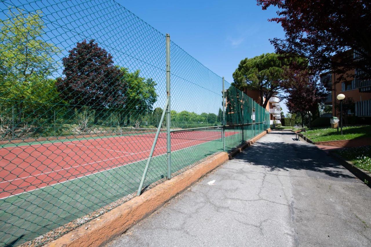 Appartamenti Francesco e Luisa Peschiera del Garda Esterno foto